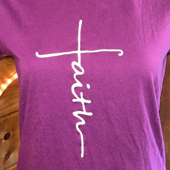 Purple womens cut t-shirt FAITH short sleeve NWT - Picture 3 of 3